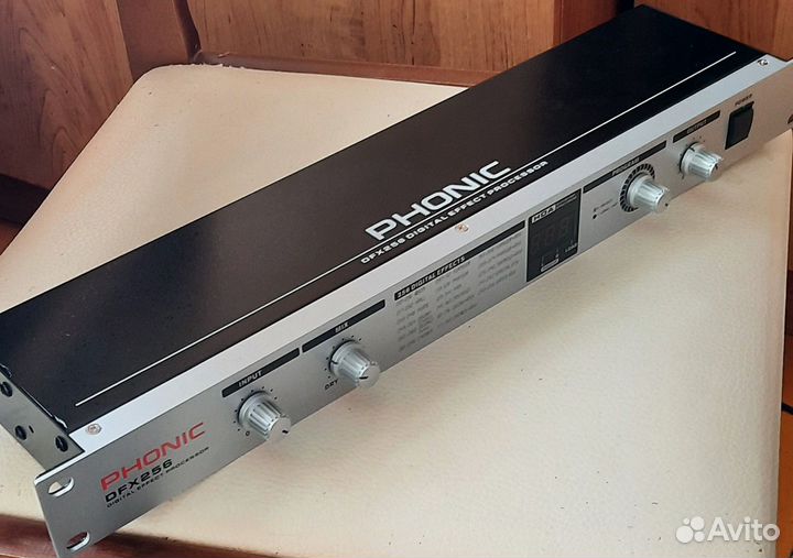 Процессор эффектов phonic DFX256