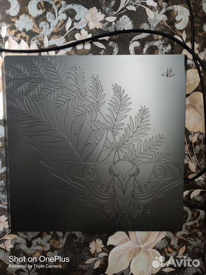 Playstation 4 pro limited edition The last of us
