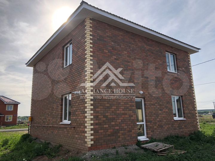 Коттедж 146 м² на участке 10 сот.