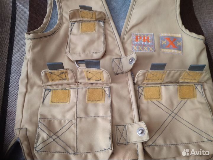 Жилетка утепленная на мальчика 3-5лет