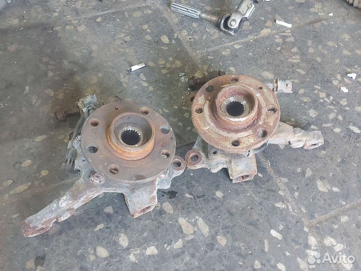 Кулаки передние Opel Corsa C 1.2 АКПП