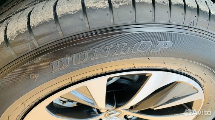 Dunlop SP Sport Maxx 050+ SUV 235/65 R18