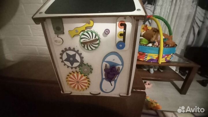 Бизиборд домик