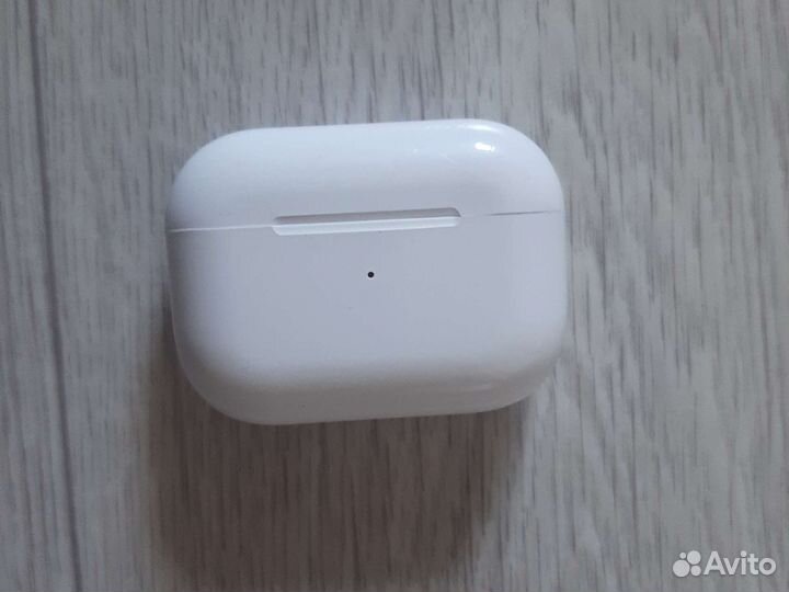 Беспроводные наушники apple airpods