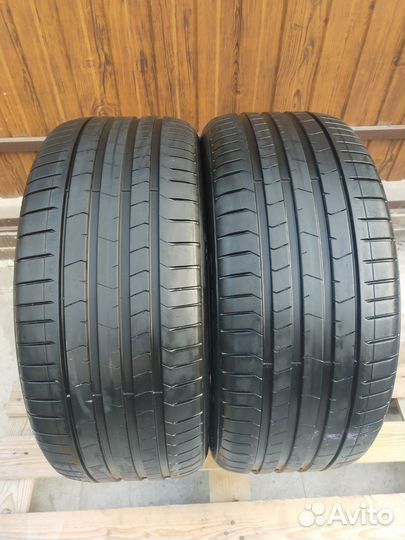 Pirelli P Zero PZ4 275/40 R21 107Y