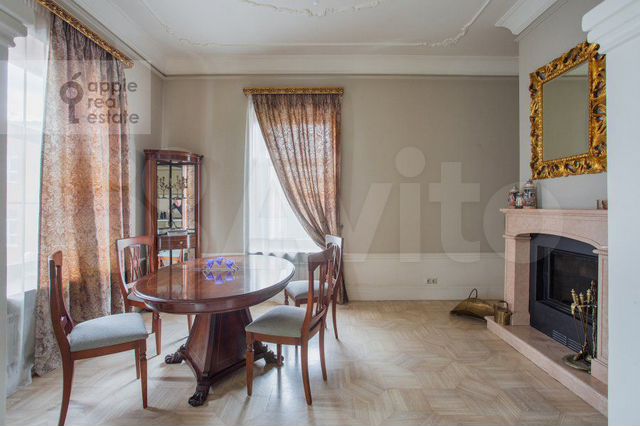 4-к. квартира, 138 м², 4/4 эт.