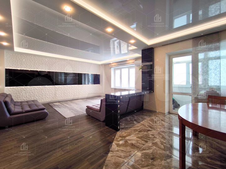 4-к. квартира, 158,5 м², 8/8 эт.