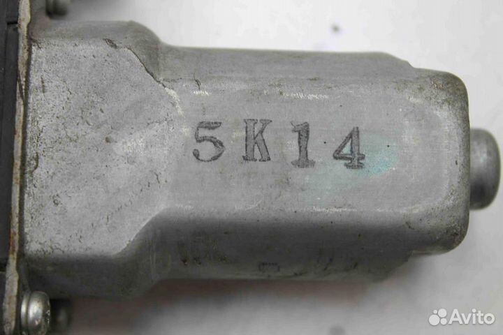 Стеклоподъемник задний правый Honda Accord VIl 200