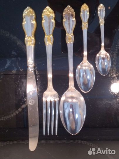 Набор столовых приборов мнц с позолотой
