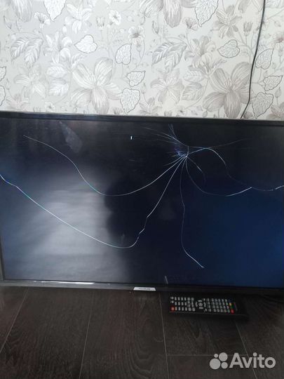 Телевизор ЖК на запчасти