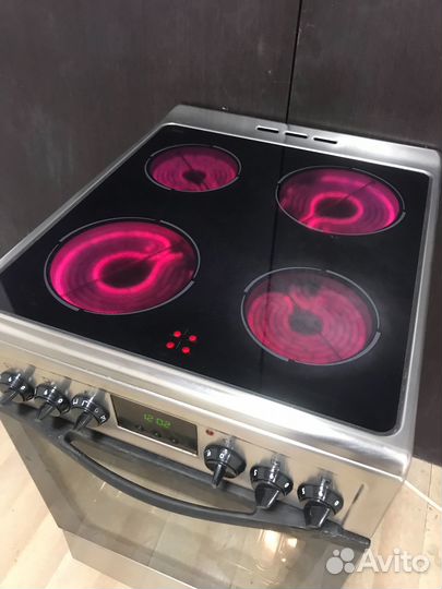 Стеклокерамическая плита Mabe. Мексика. Привезу
