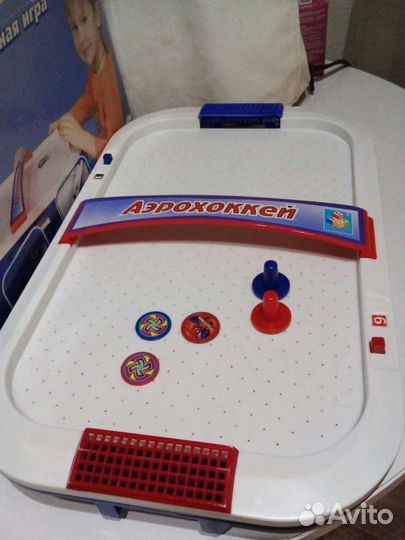 Настольный аэрохоккей
