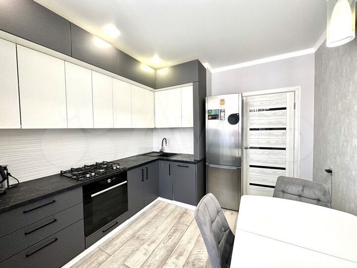 2-к. квартира, 58 м², 14/16 эт.