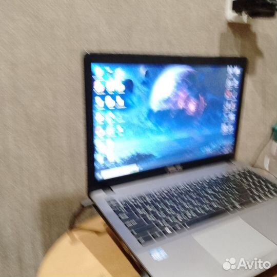 Ноутбук asus