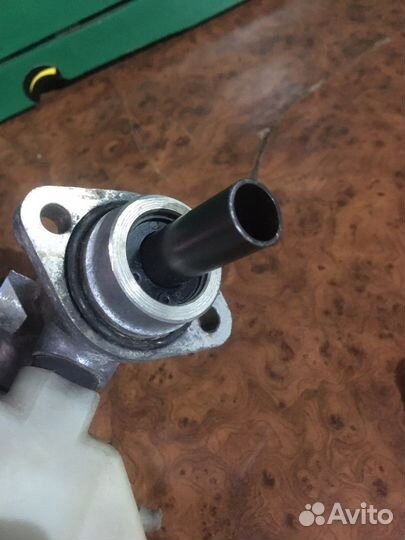 Главный тормозной цилиндр Audi 100 C3