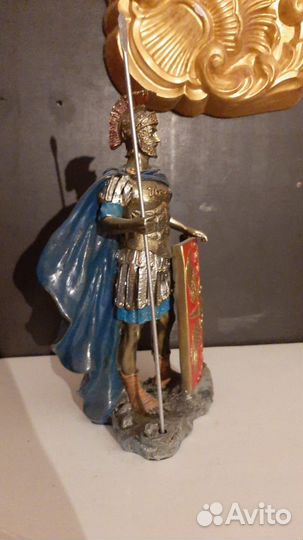 Статуэтка Римского легионера
