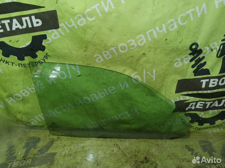 Стекло боковое переднее правое Vw Golf 4 1.4 16V