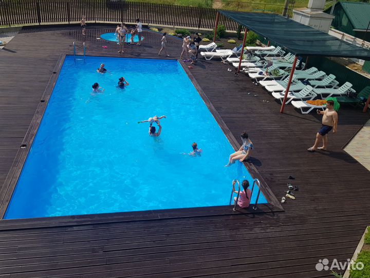 Дежурная по бассейну- дворник