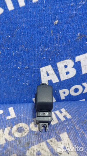 Кнопка стеклоподъемника Nissan X-Trail T31