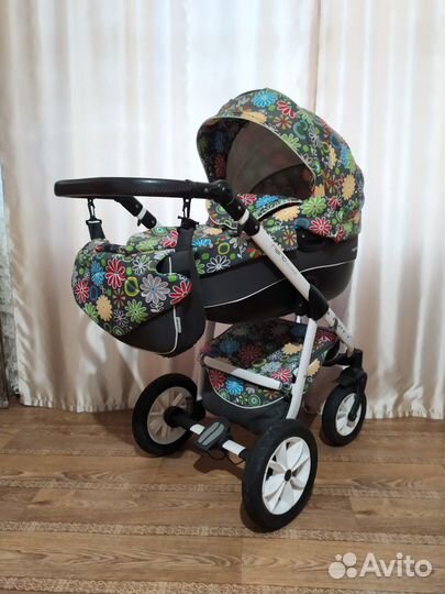 Детская коляска для девочки