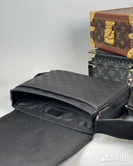 Сумка-мессенджер Louis Vuitton