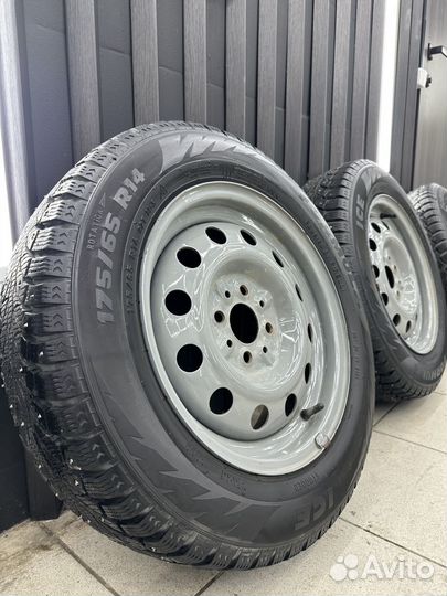 Pirelli Formula Ice 175/65 R14