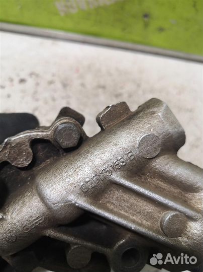 Насос масляный Фольксваген Гольф 3 Венто