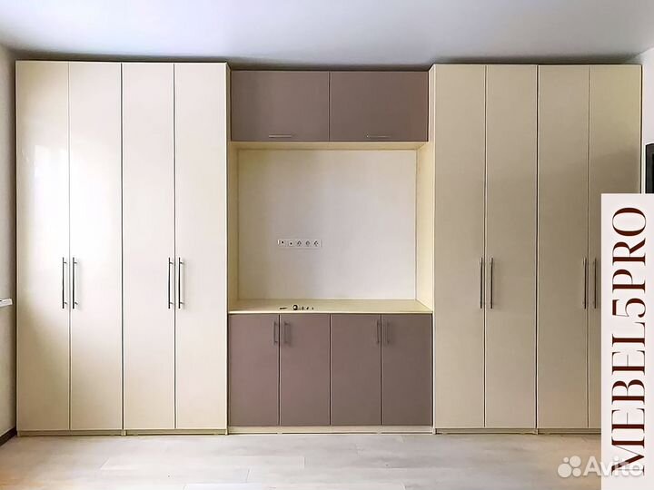 Функциональный шкаф для спальни