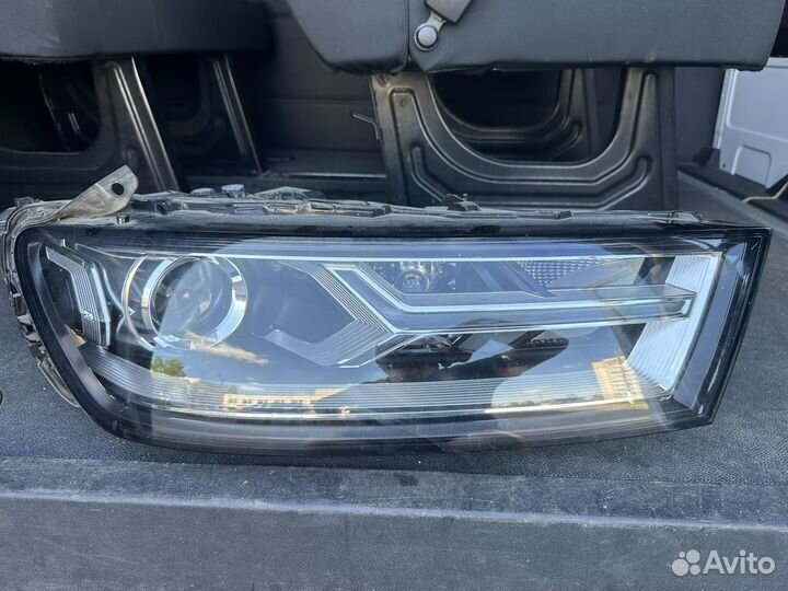 Фара правая Audi Q7 4m