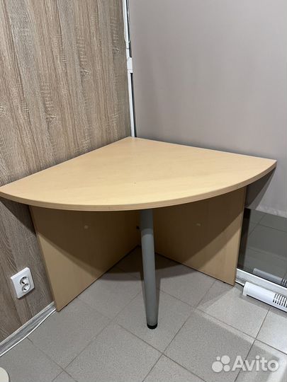 Компьютерный стол угловой