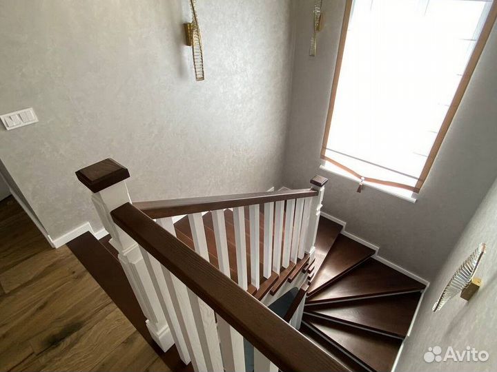 Деревянные интерьерные лестницы на заказ