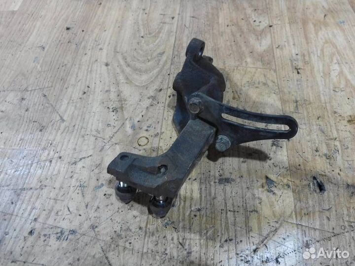 Кронштейн двигателя Kia Sephia 1993-1997