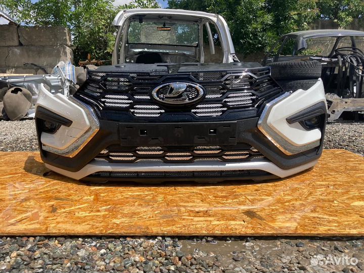 Передний бампер на LADA Веста NG cross
