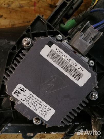 Фара правая ксенон Mazda CX-7