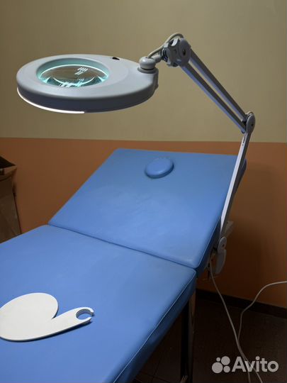 Лампа лупа для косметолога