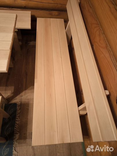 Набор деревянной мебели