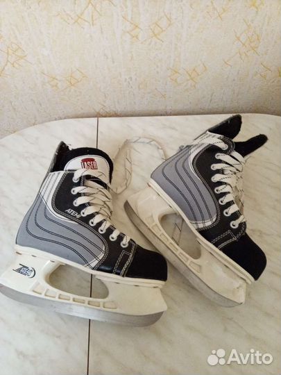 Коньки хоккейные детские 37 размер