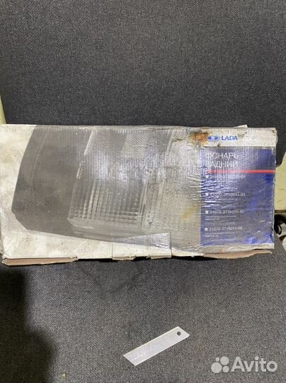 Задний левай фонарь Ваз 2105