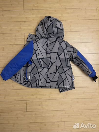 Куртка зимняя для мальчика 128 см