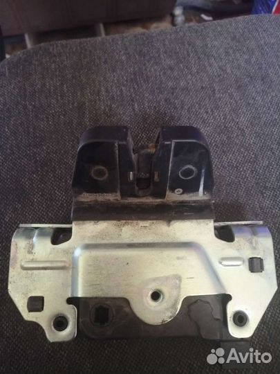 Замок багажника Opel Astra H Астра хэтчбек