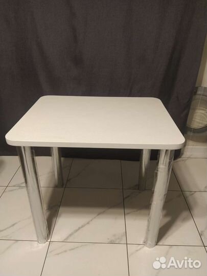 Стол обеденный мини