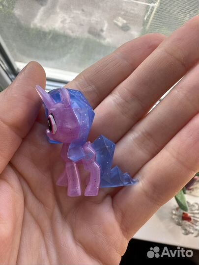 My Little Pony кольцо с сюрпризом Иззи Мунбоу