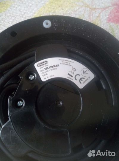 Чайник электрический delonghi