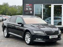 Skoda Superb 1.4 AMT, 2018, 118 900 км, с пробегом, цена 2 299 000 руб.