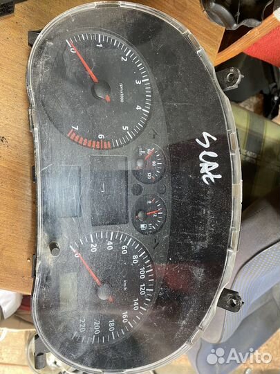 Щиток приборов для сеат, volkswagen golf 4