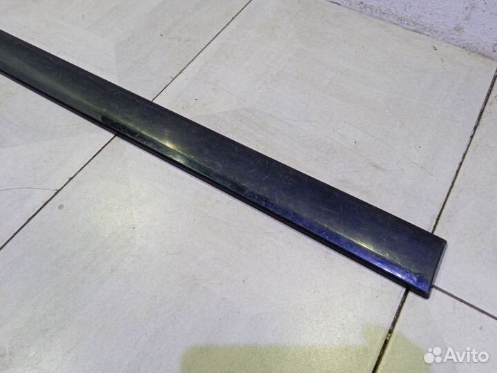 Молдинг передней двери