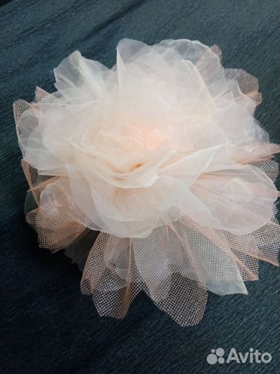 Брошь цветок из ткани