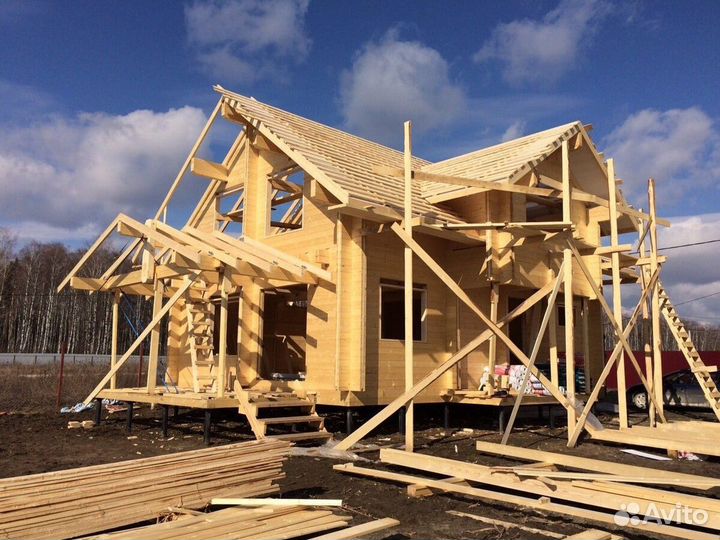 Бригада строителей