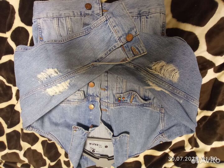 Джинсовая куртка