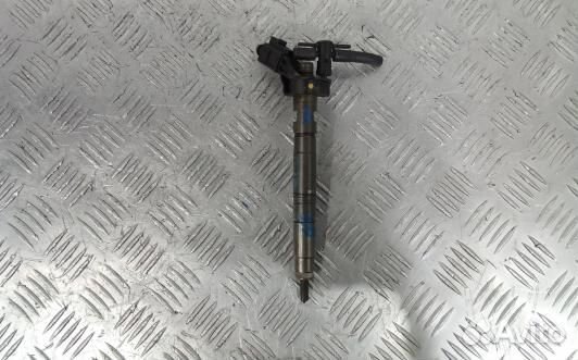 Форсунка дизельная audi A5 1 (OUK10AL03)